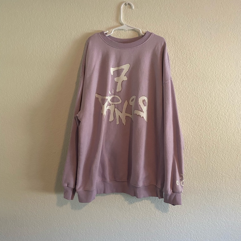 Ariana Grande 7 rings h&m Crewneck